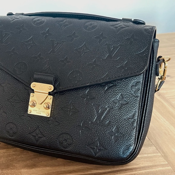 LOUIS VUITTON METIS LEATHER CROSSBODY BAG - Picture 1 of 15